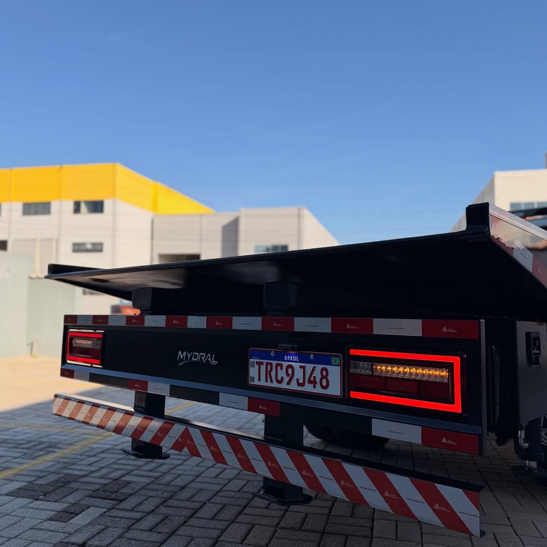 Plataforma 6,00 × 2,30 — Plataforma de guincho Mydral